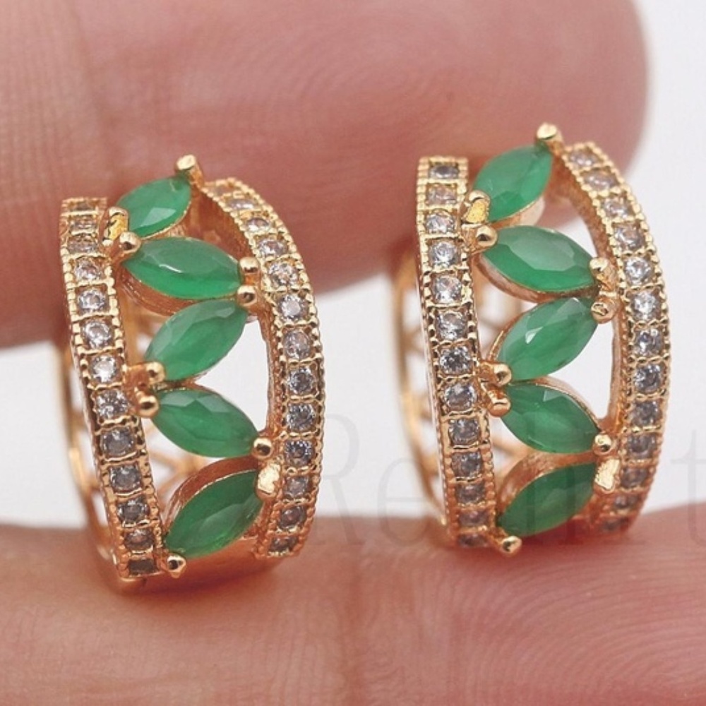 ✨18K Gold Filled Hollow Leaf Emerald earrings_NWT